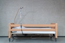 Elektrisch verstelbaar ziekenhuisbed (2.10m) inclusief zijsponden, zelfoprichter en matras