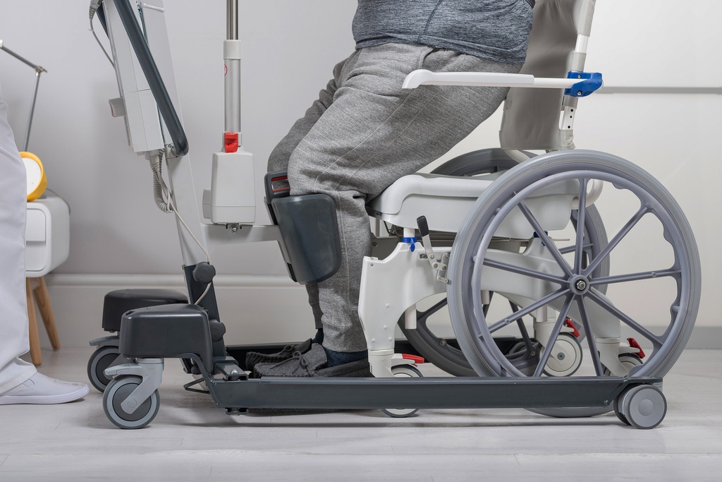 Actieve, elektrische tillift op wielen Invacare Isa