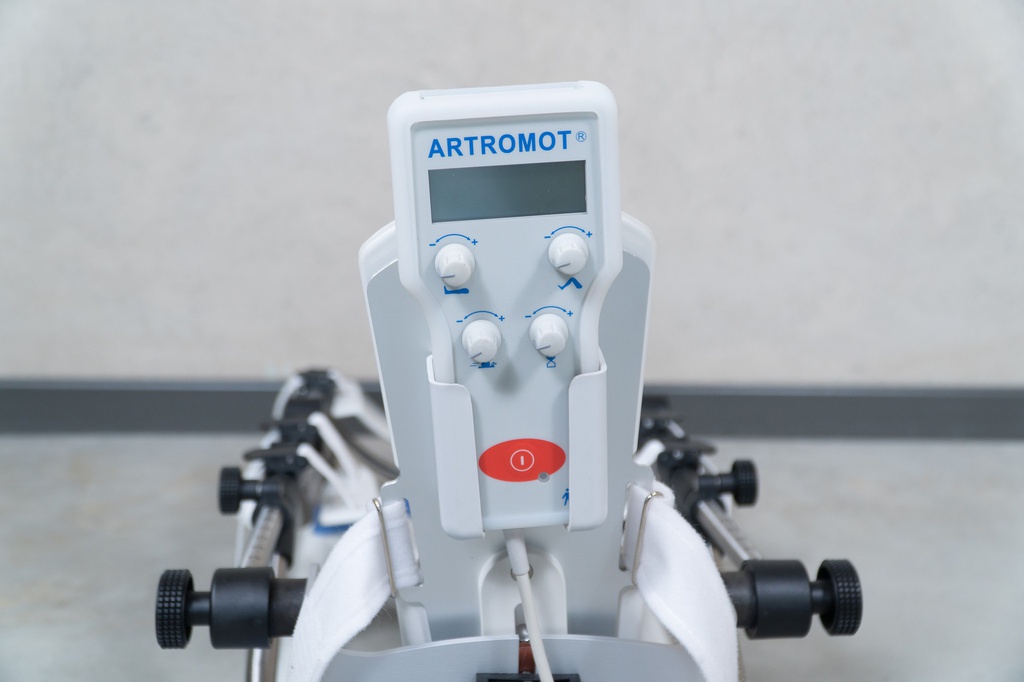 Combinatie CPM-toestel voor knie en heup en Hilotherm koeltoestel