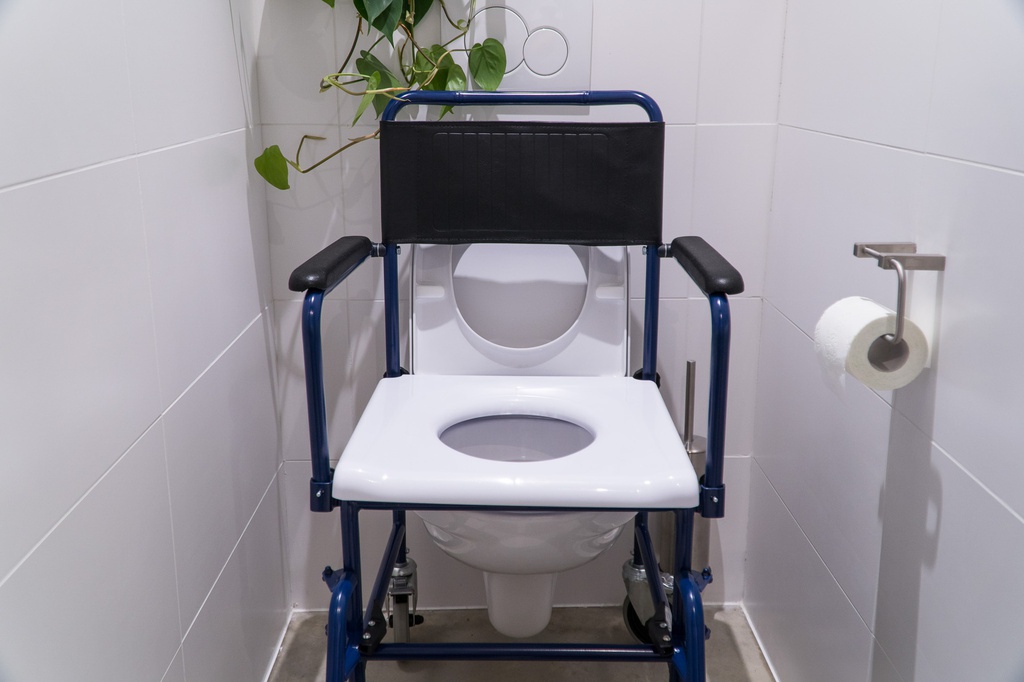 Om te mediteren Poort Super goed Toiletstoel op wielen | Zorgpunt