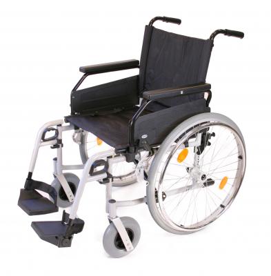 *Plooibare rolstoel met voetsteunen Rotec